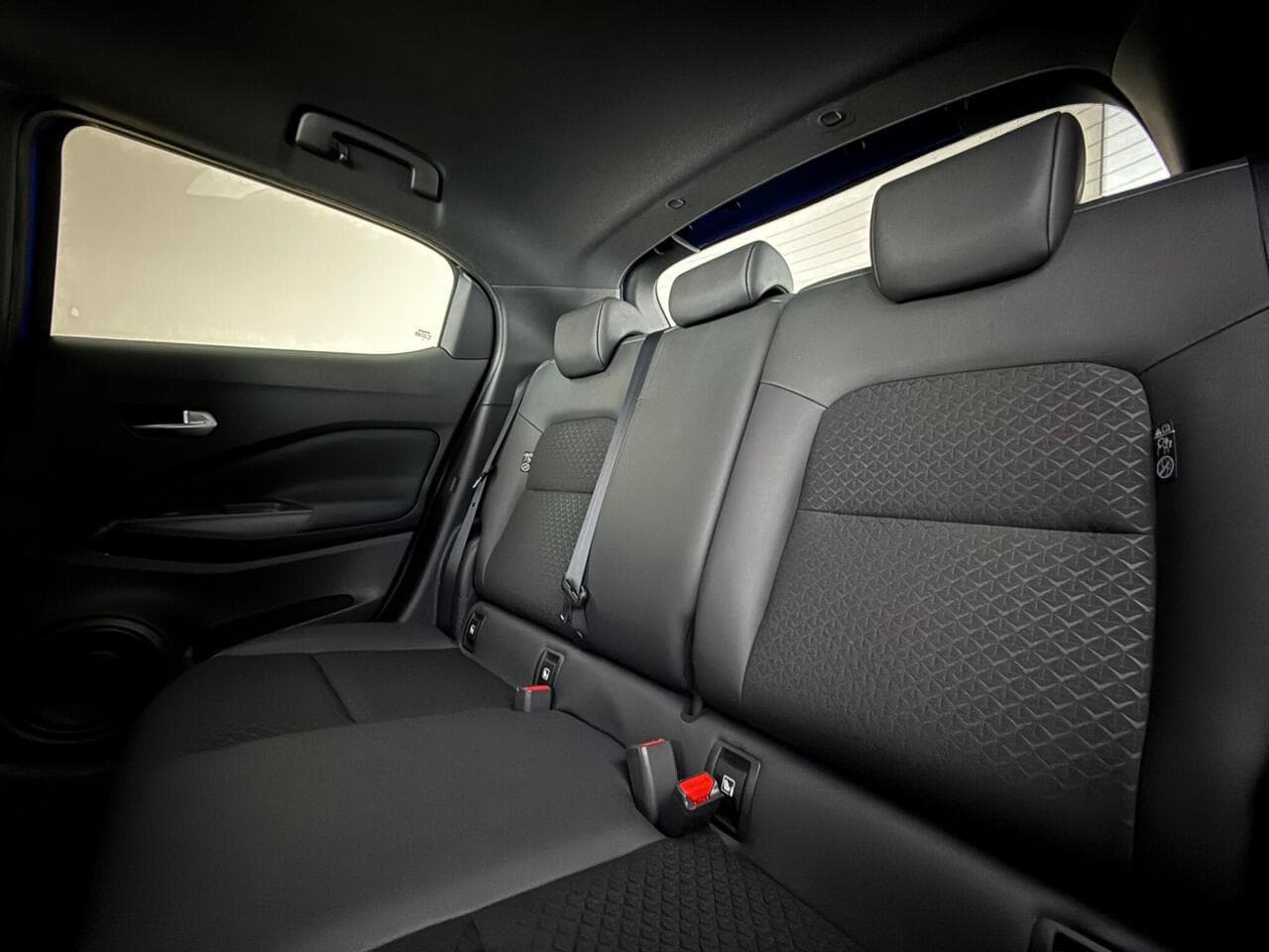 Nissan Juke thumbnail Seats Rear