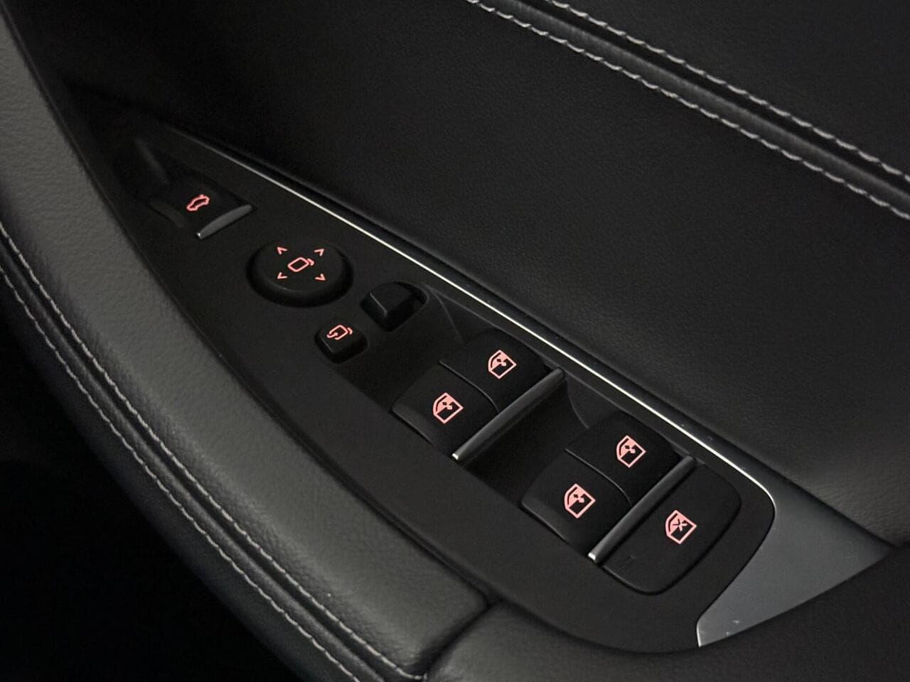 BMW X4 thumbnail Misc Controls
