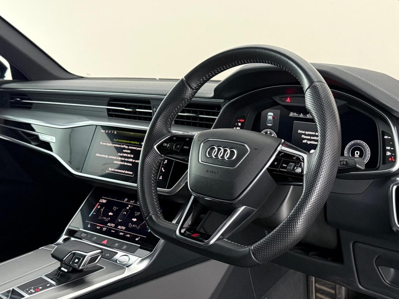 Audi A6 Saloon thumbnail Interior Front