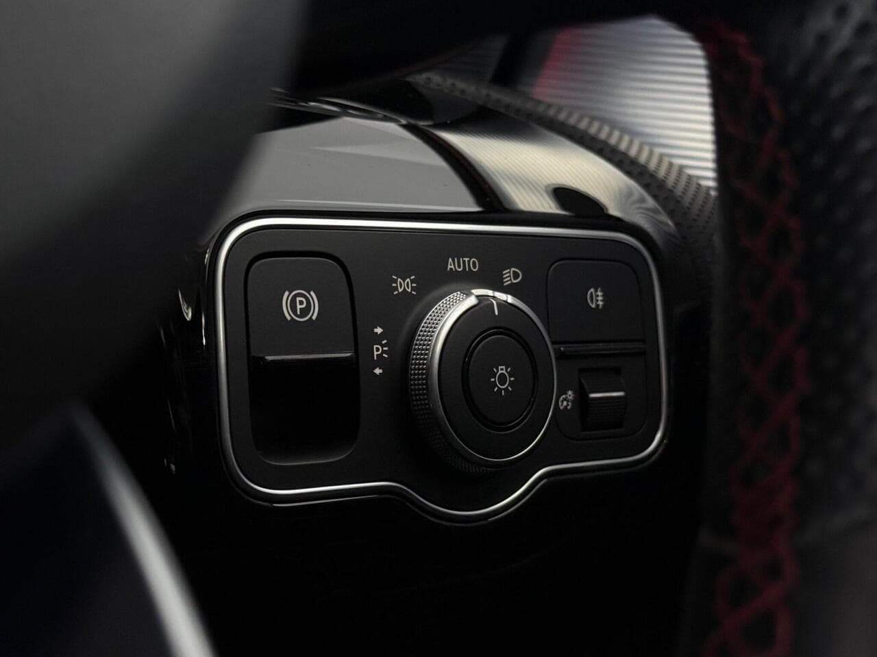 Mercedes-Benz A Class thumbnail Misc Controls