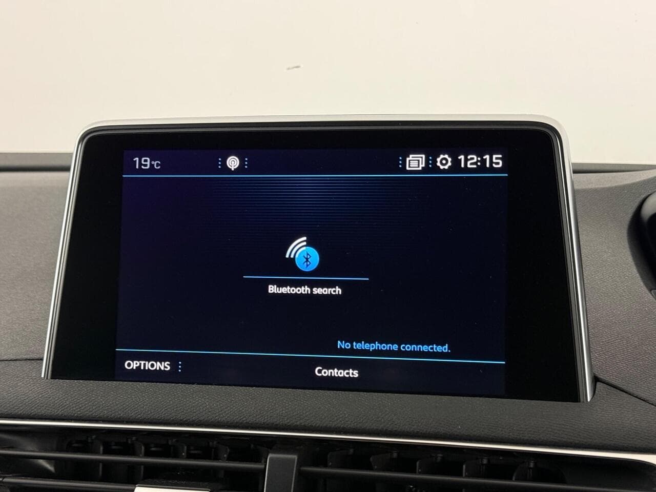 Peugeot 3008 thumbnail Infotainment System