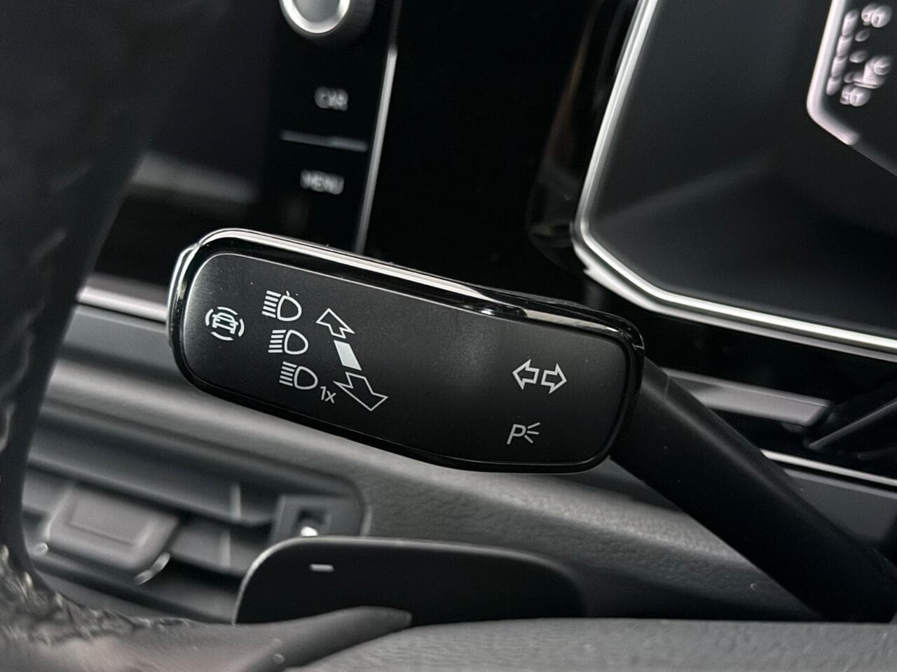 Volkswagen Polo thumbnail Misc Controls