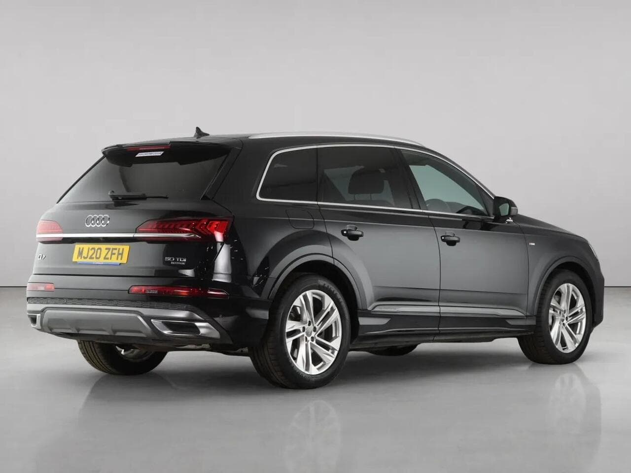 Audi Q7 thumbnail Rear Right