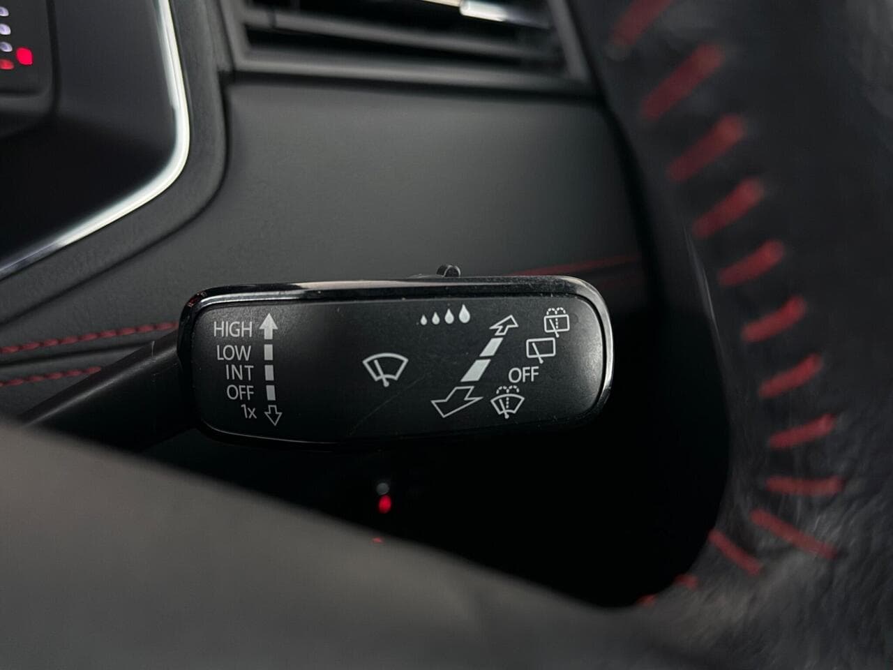 SEAT Arona thumbnail Misc Controls