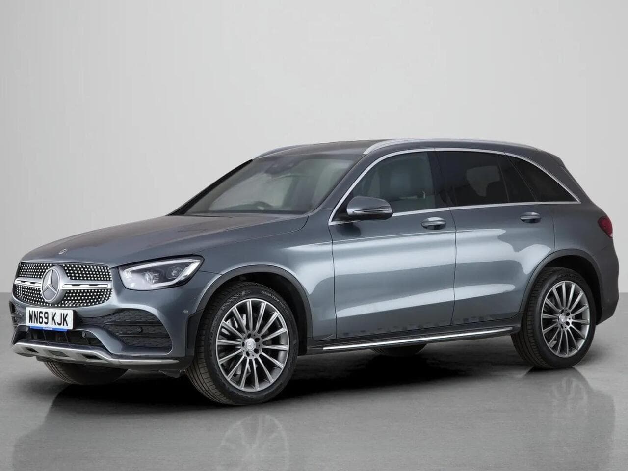 Mercedes-Benz GLC thumbnail Front Left