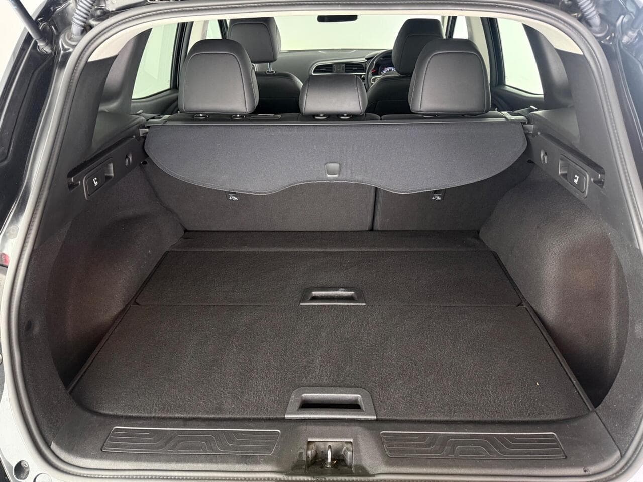 Renault Kadjar thumbnail Boot
