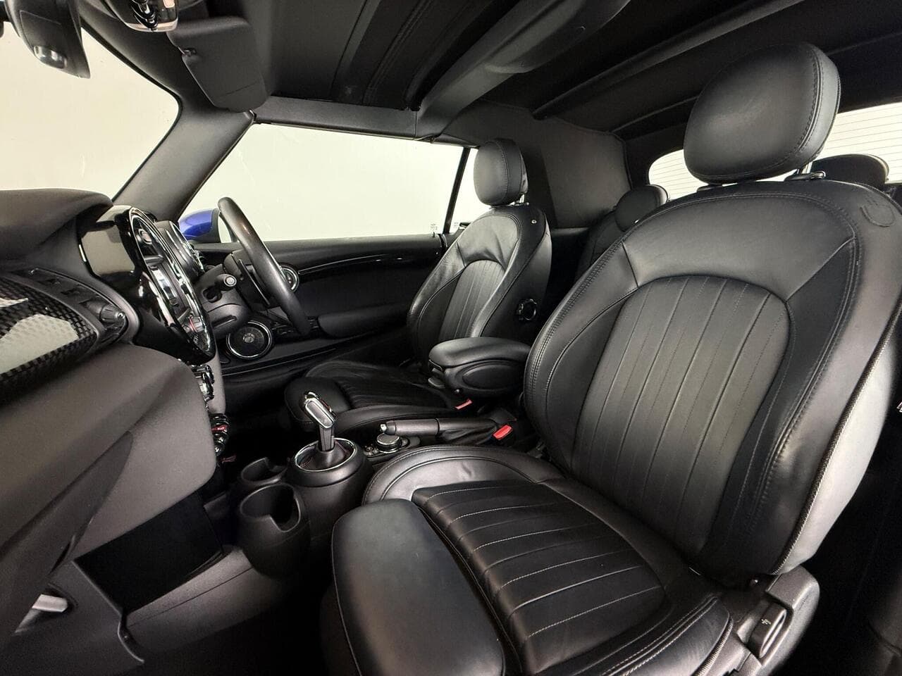 MINI Convertible thumbnail Seat Front Passenger