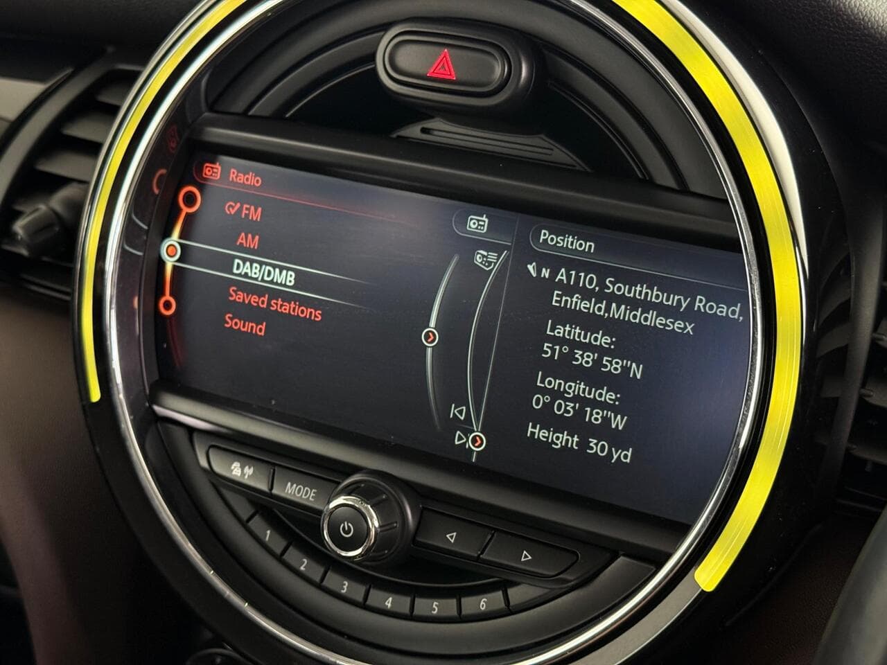 MINI Hatch thumbnail Infotainment System