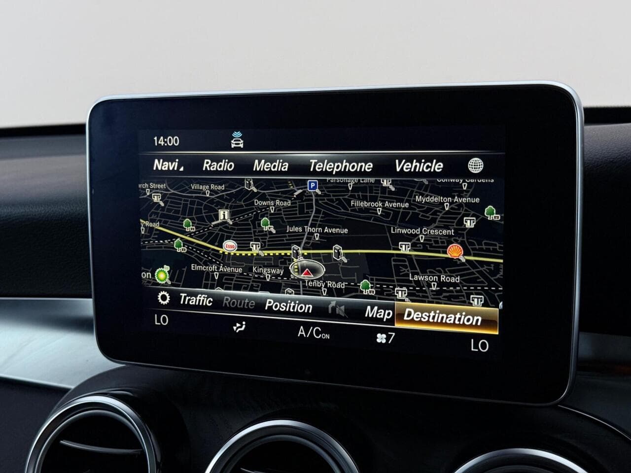 Mercedes-Benz GLC thumbnail Infotainment System