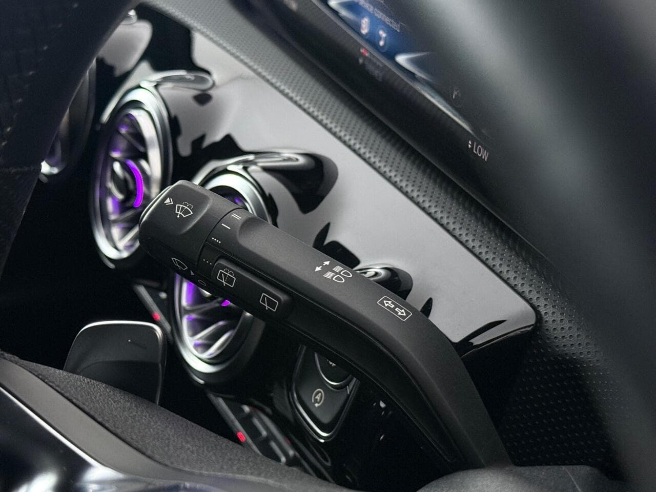 Mercedes-Benz A Class thumbnail Misc Controls
