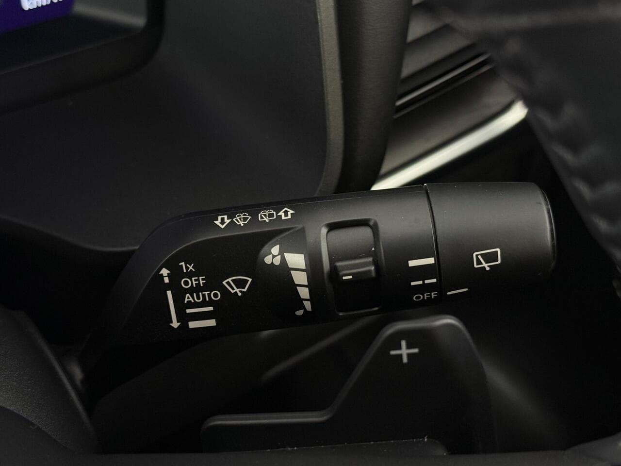 Nissan X-Trail thumbnail Misc Controls