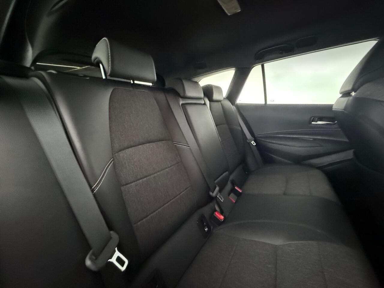 Toyota Corolla thumbnail Seats Rear