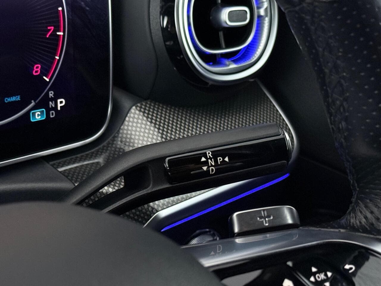 Mercedes-Benz C Class thumbnail Misc Controls