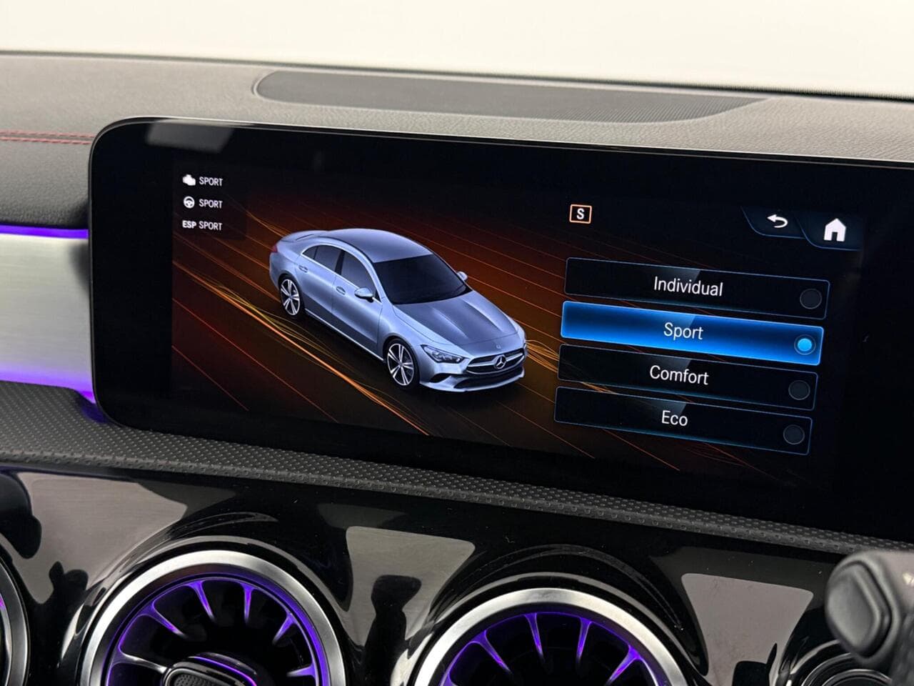Mercedes-Benz CLA thumbnail Infotainment System