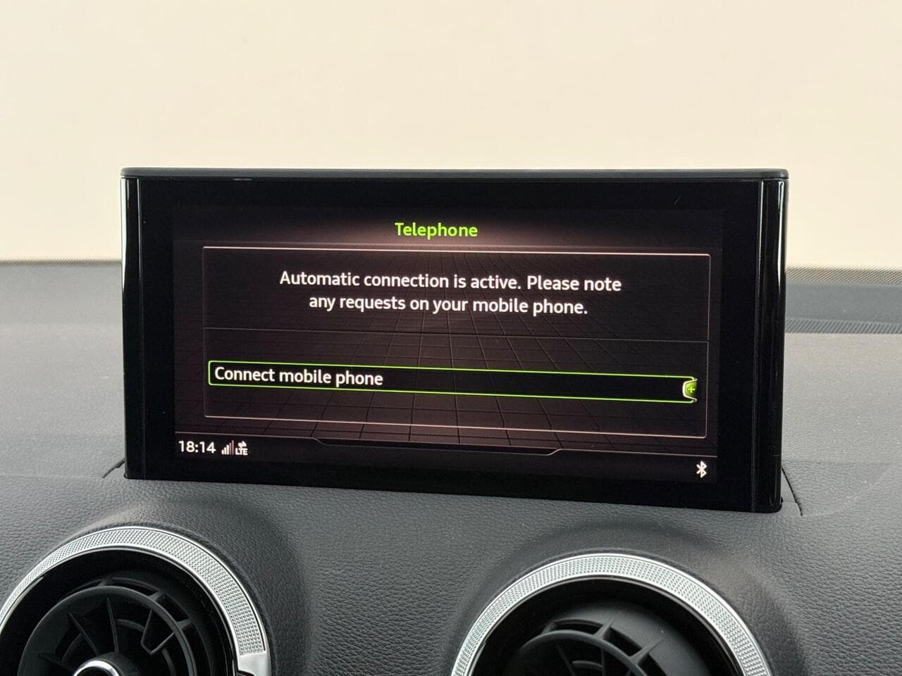 Audi Q2 thumbnail Infotainment System