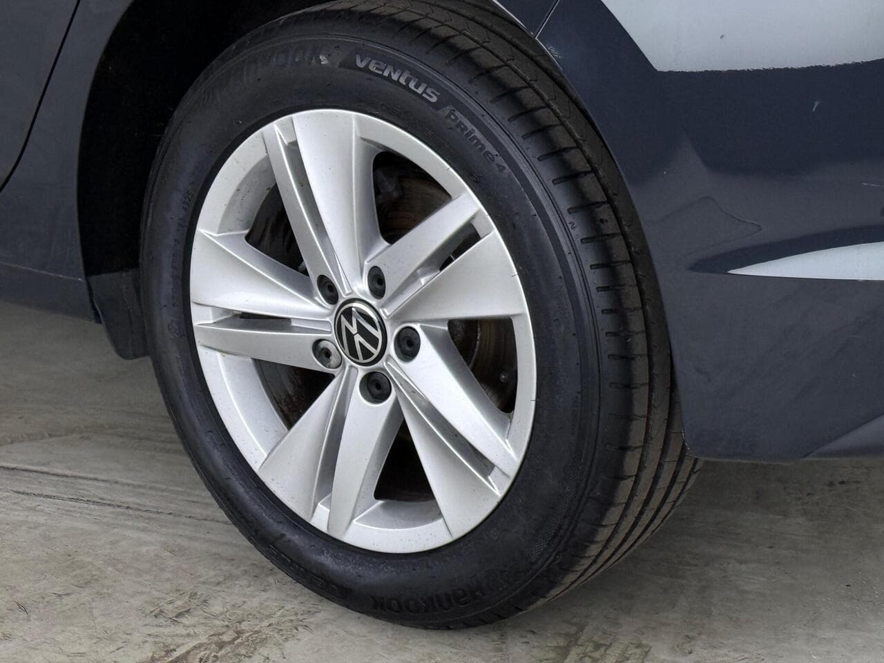 Volkswagen Golf thumbnail Wheel