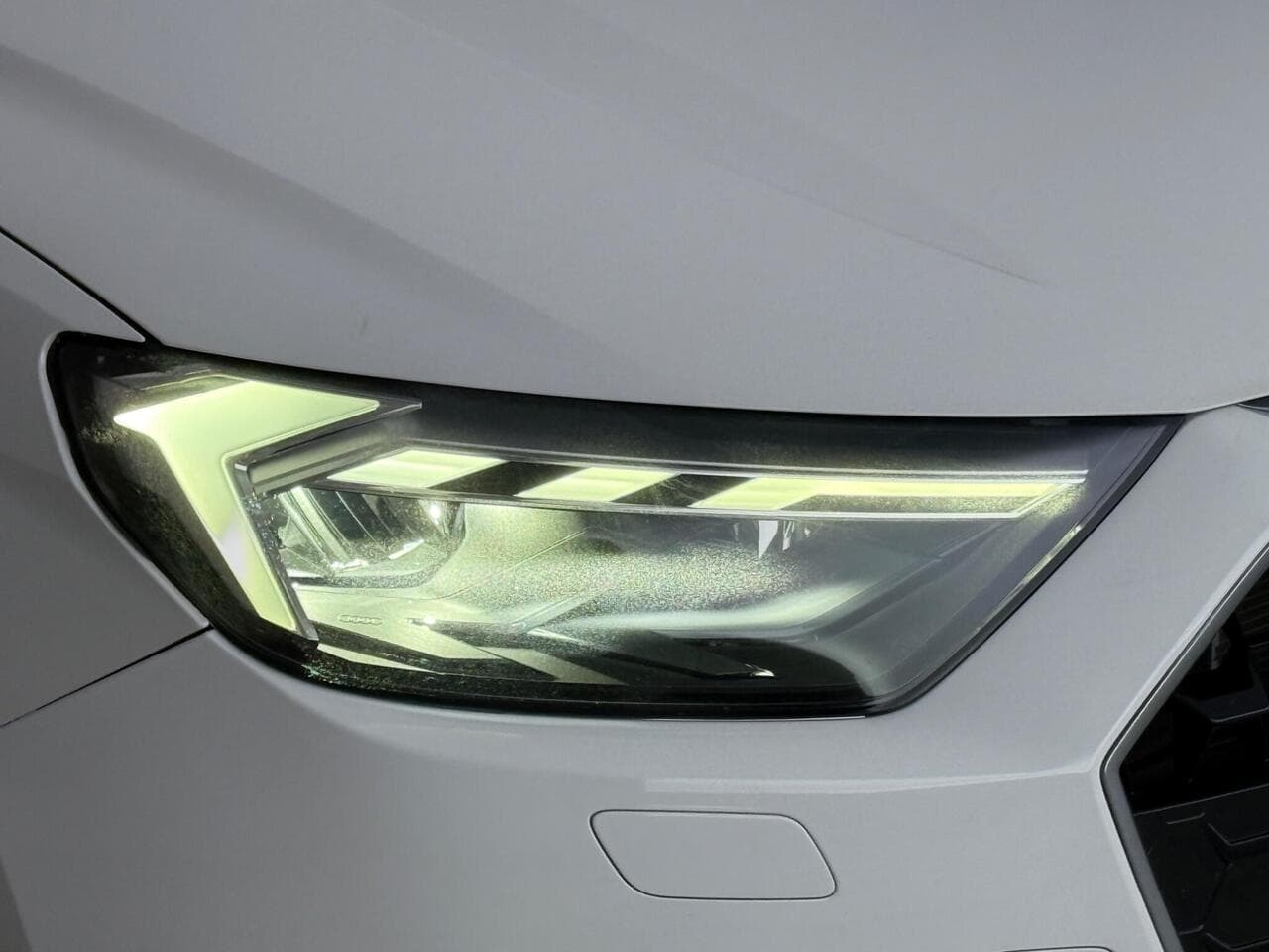 Audi A1 thumbnail Lights Front