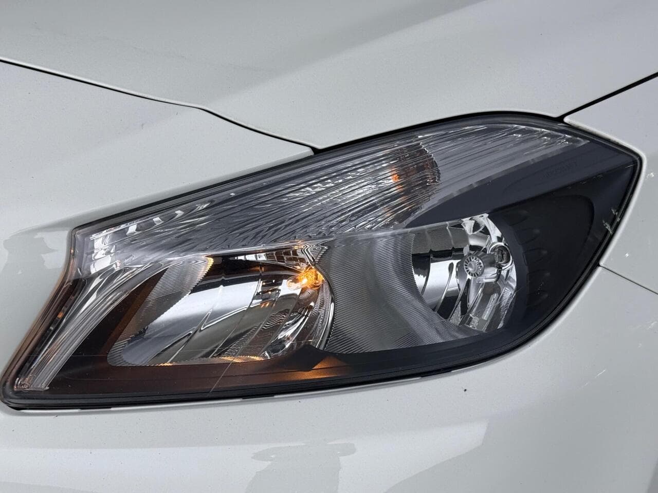 Mercedes-Benz A Class thumbnail Lights Front