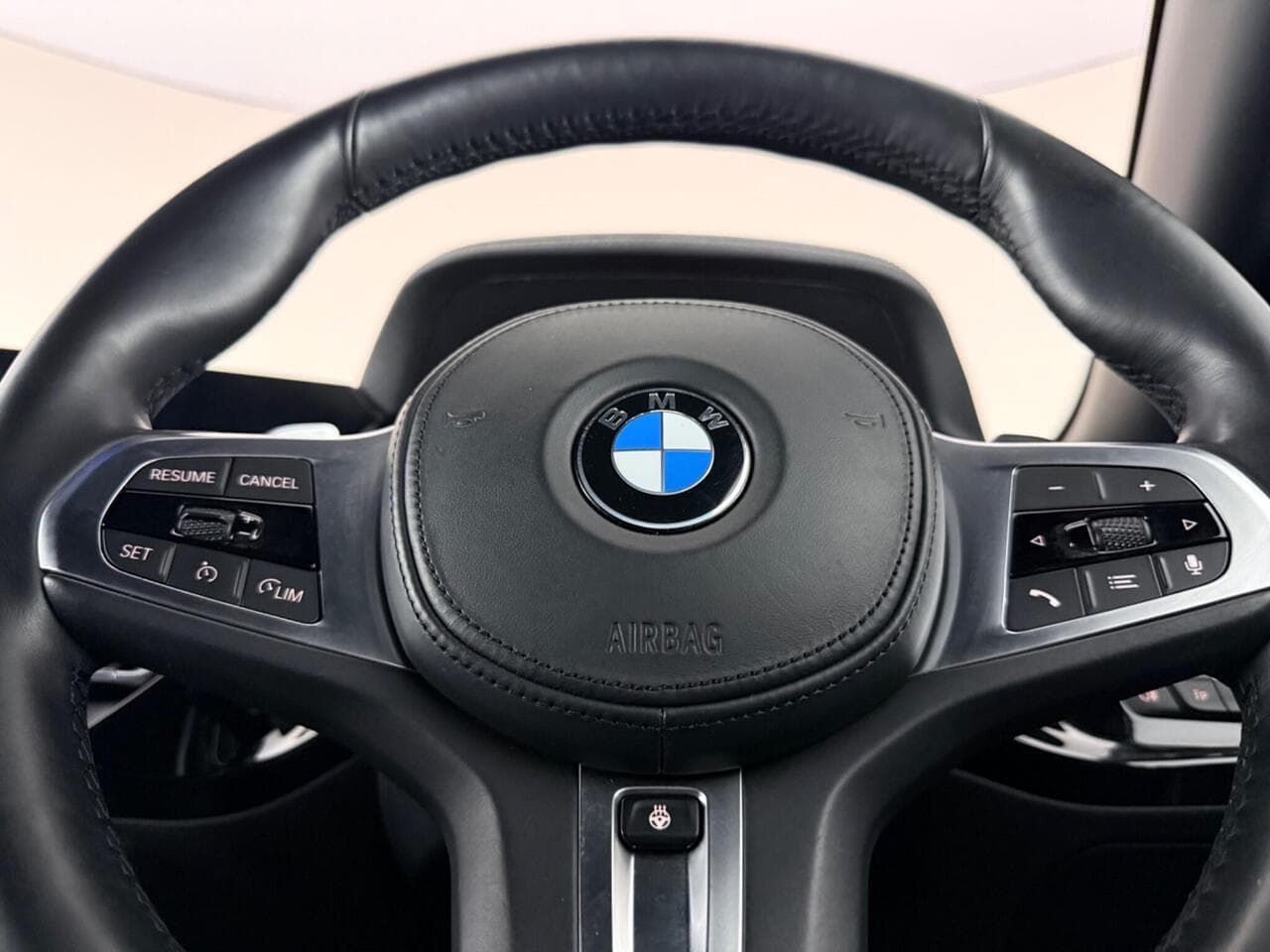 BMW Z4 thumbnail Steering Wheel