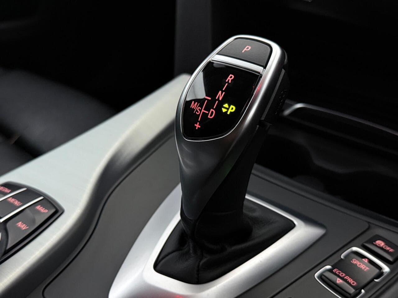 BMW 4 Series Gran Coupe thumbnail Interior Front