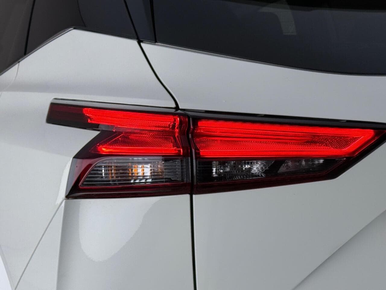 Nissan Qashqai thumbnail Lights Rear