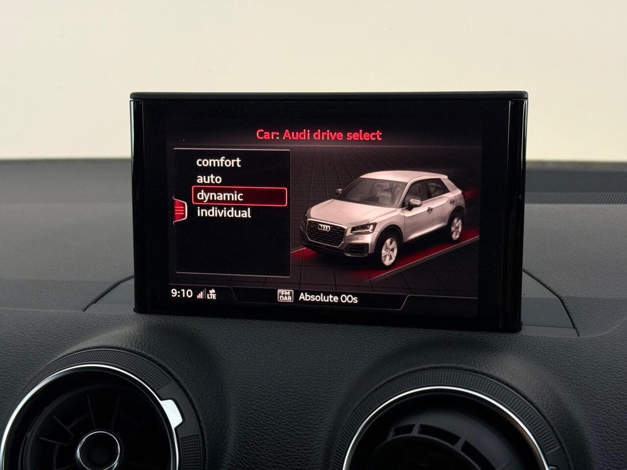 Audi Q2 thumbnail Infotainment System