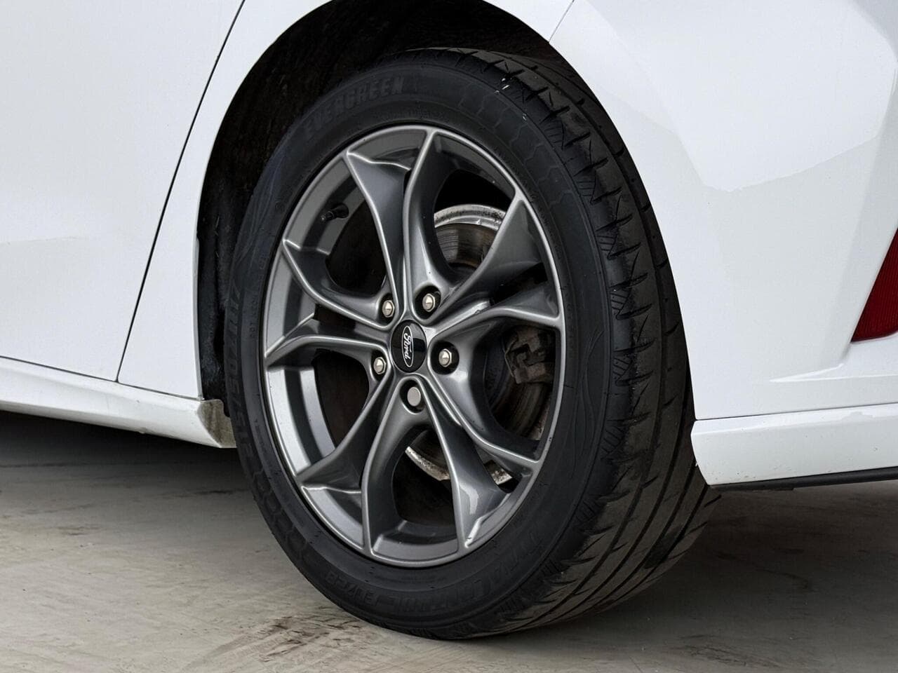Ford Focus thumbnail Wheel