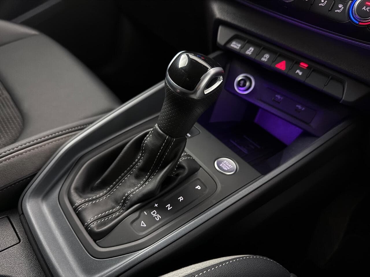 Audi A1 thumbnail Interior Front