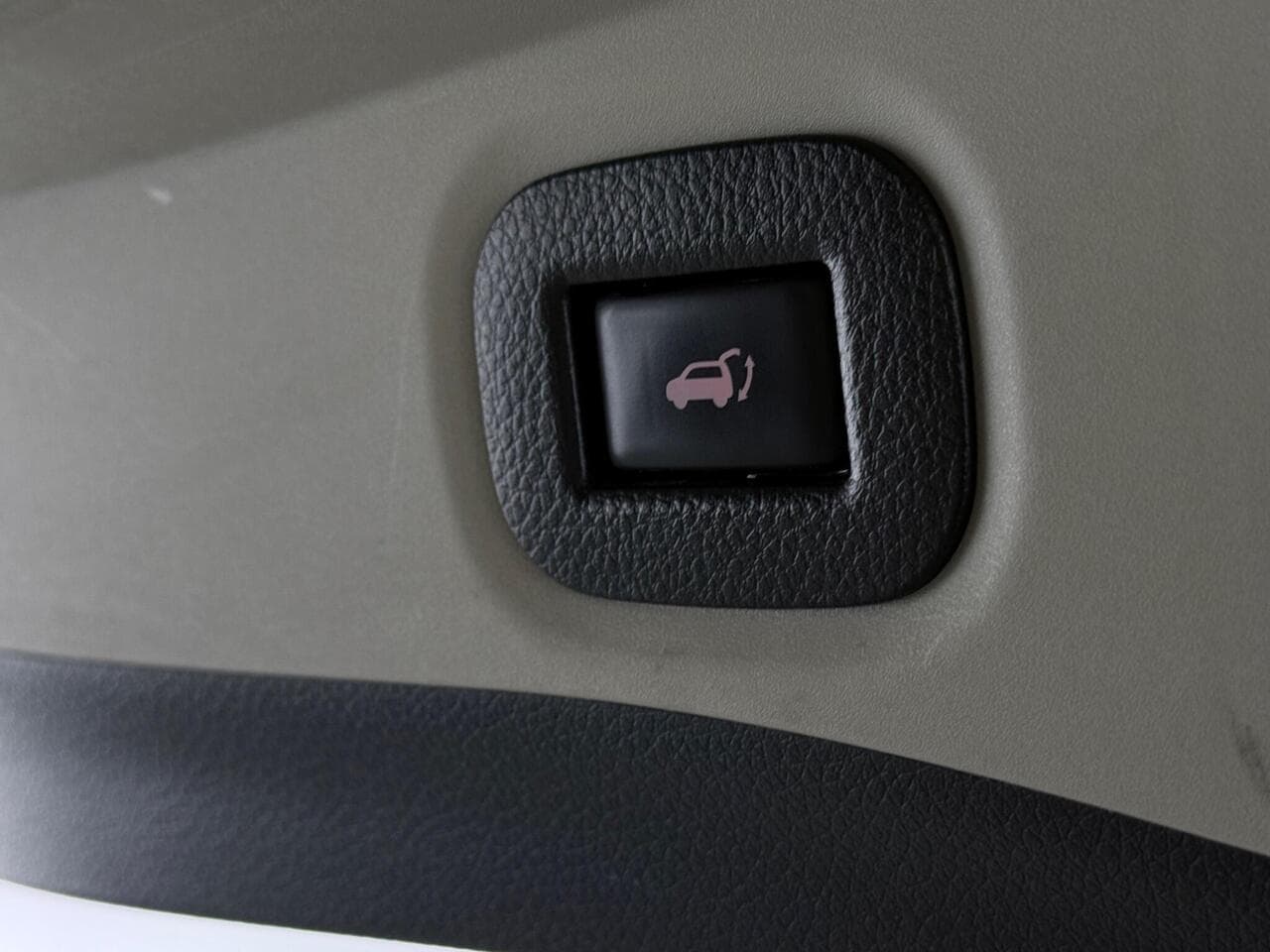 Nissan X-Trail thumbnail Misc Controls