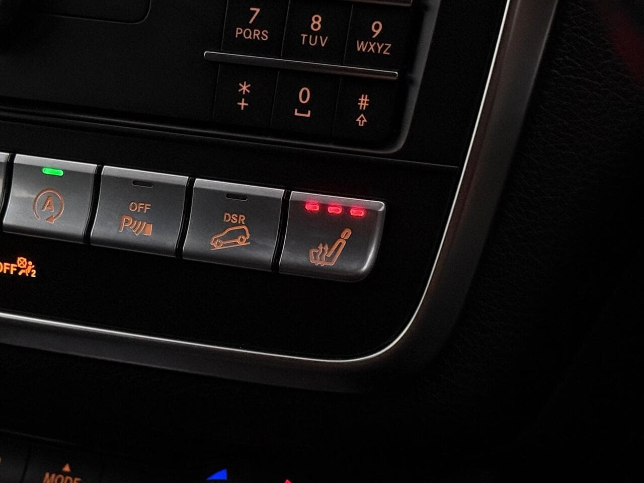 Mercedes-Benz GLA thumbnail Misc Controls