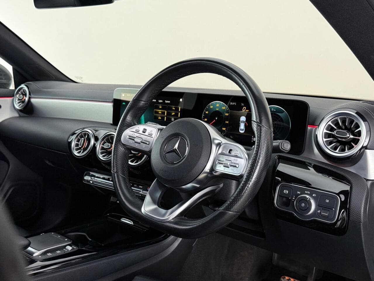 Mercedes-Benz CLA thumbnail Interior Front