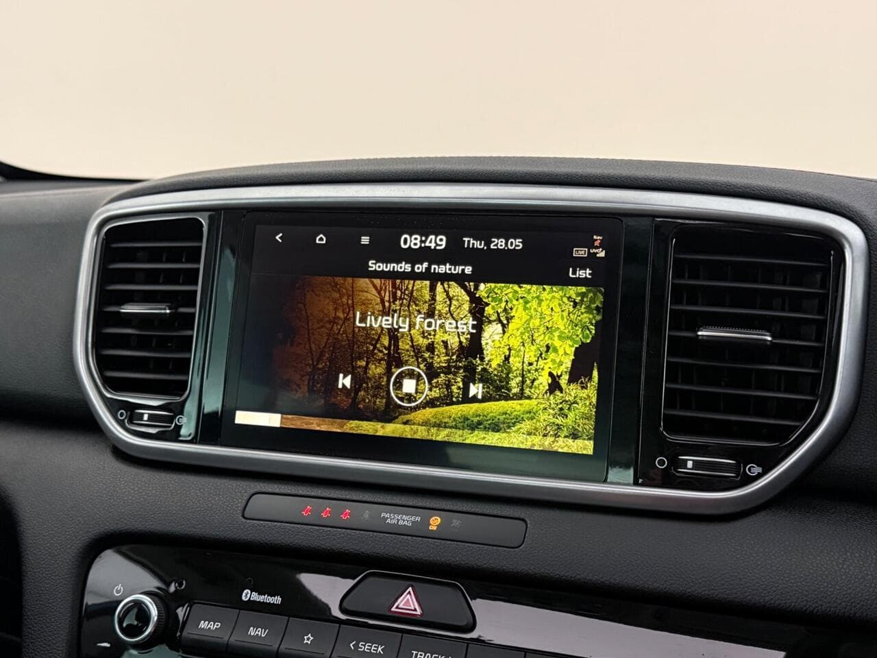 Kia Sportage thumbnail Infotainment System