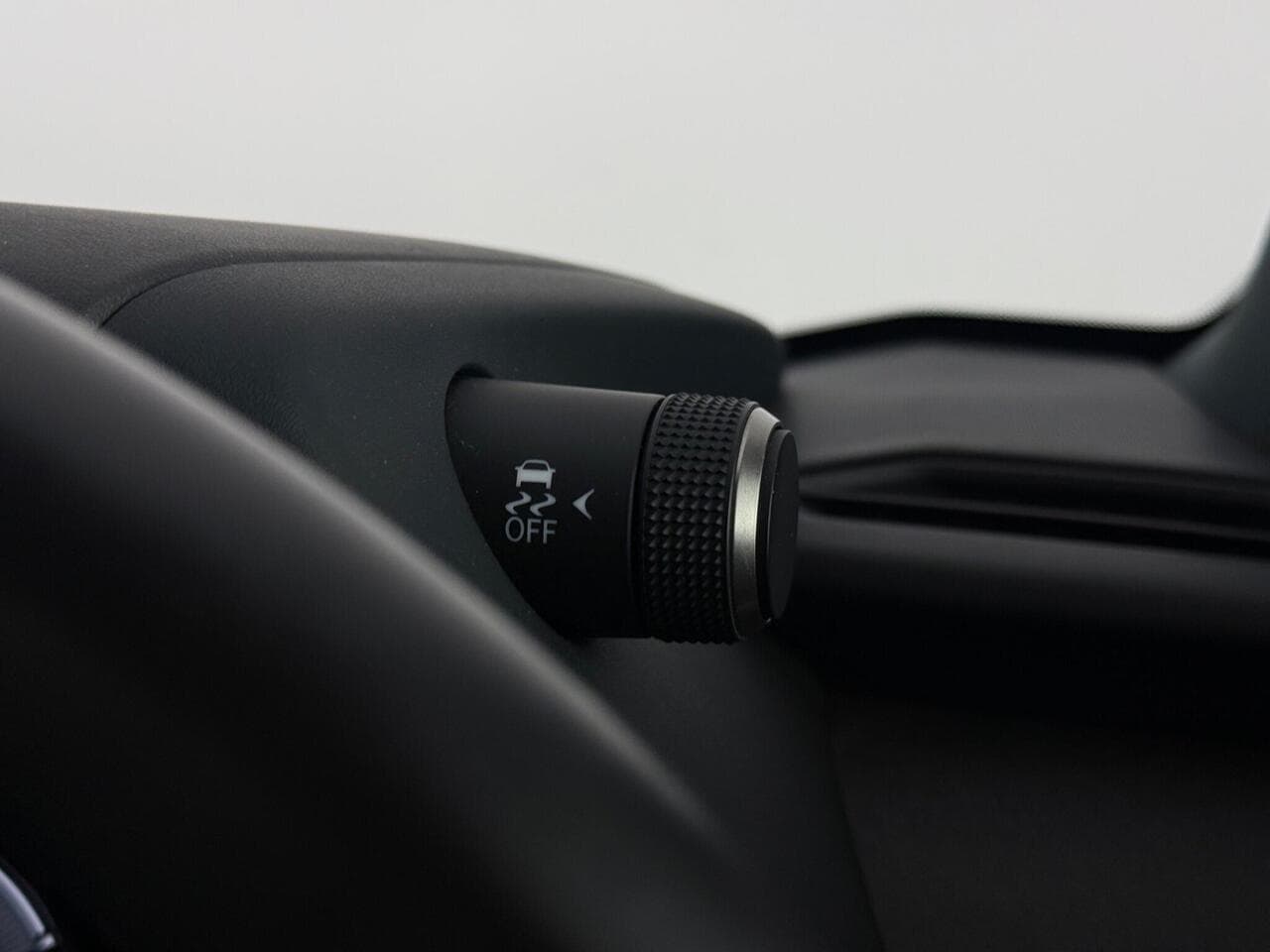 Lexus UX thumbnail Misc Controls