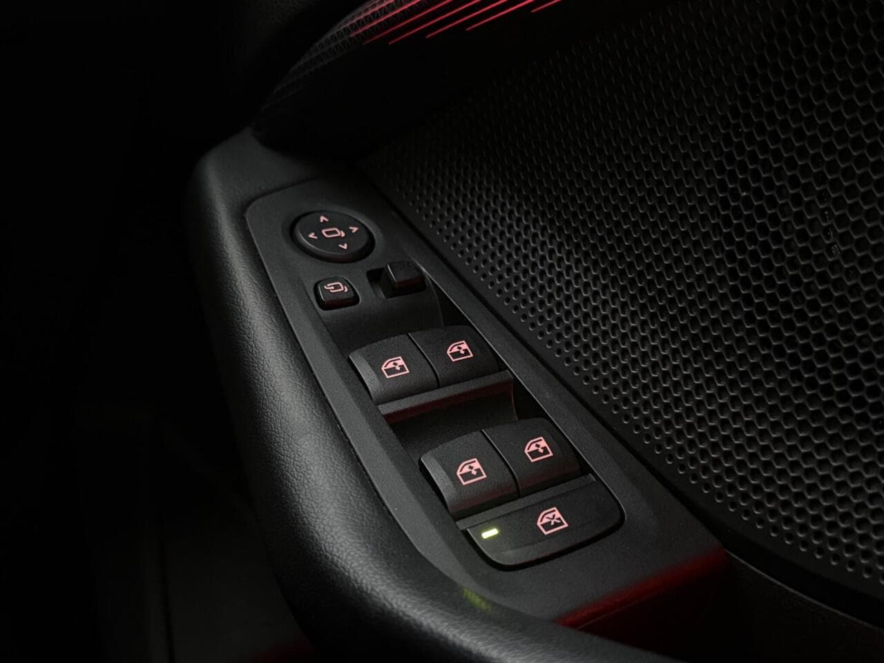 BMW 1 Series thumbnail Misc Controls