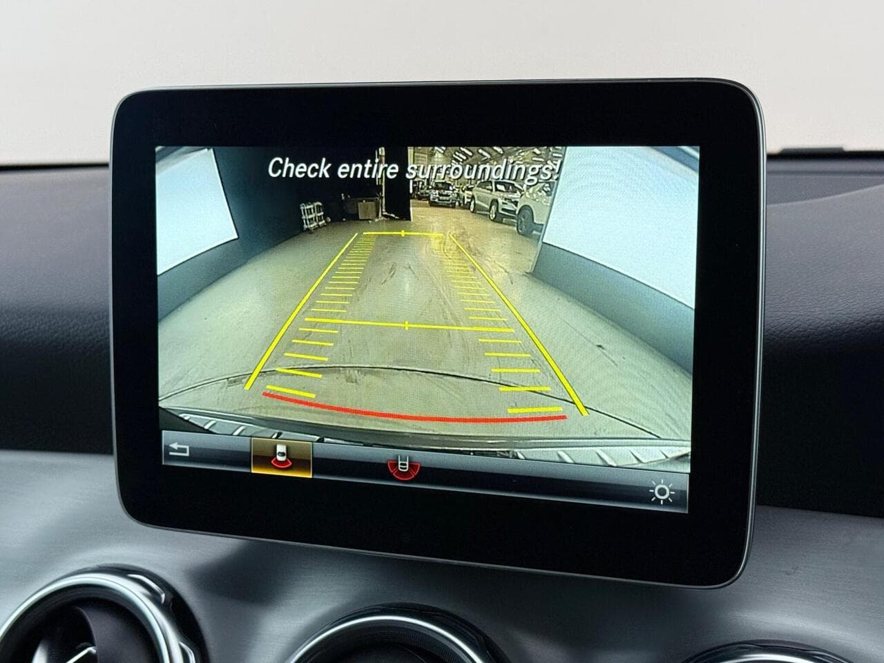 Mercedes-Benz GLA thumbnail Infotainment System