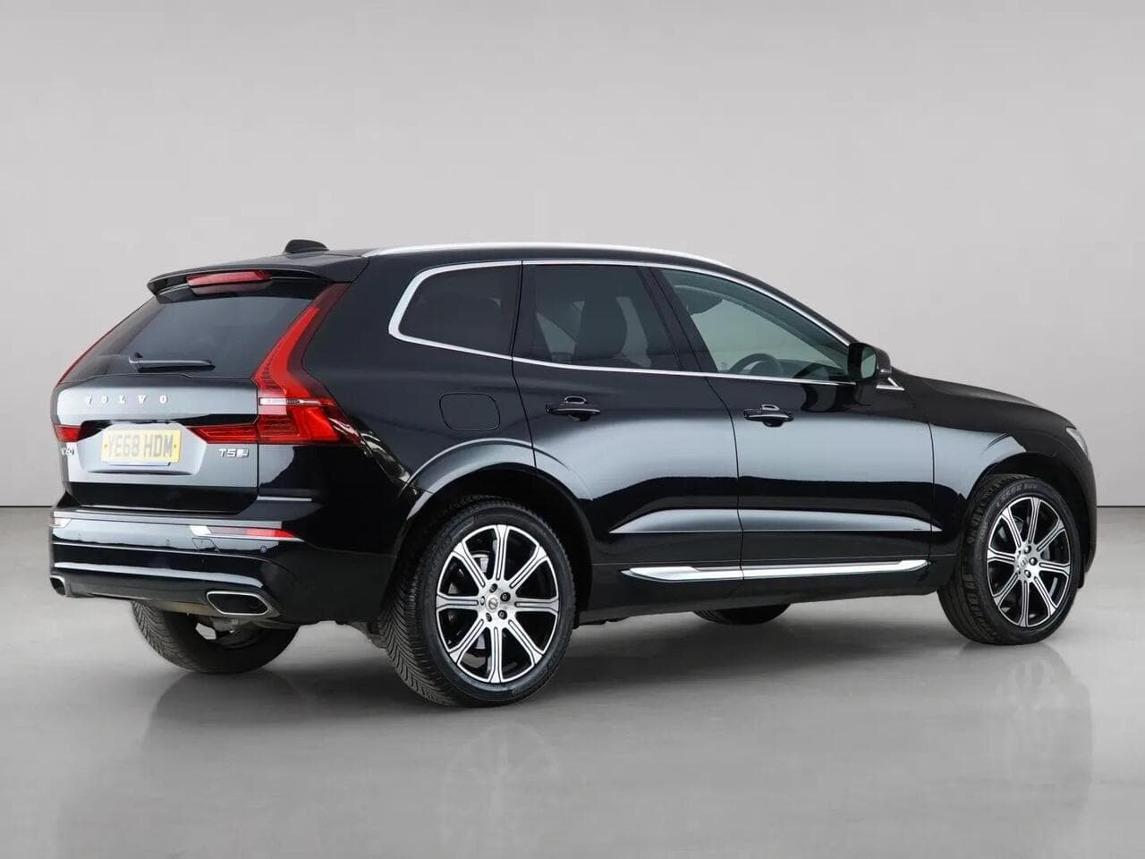 Volvo XC60 thumbnail Rear Right