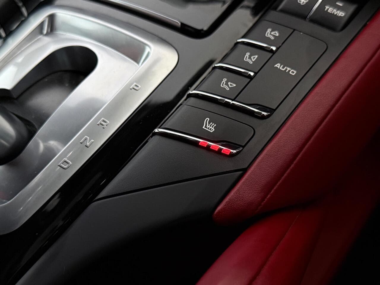 Porsche Cayenne thumbnail Misc Controls