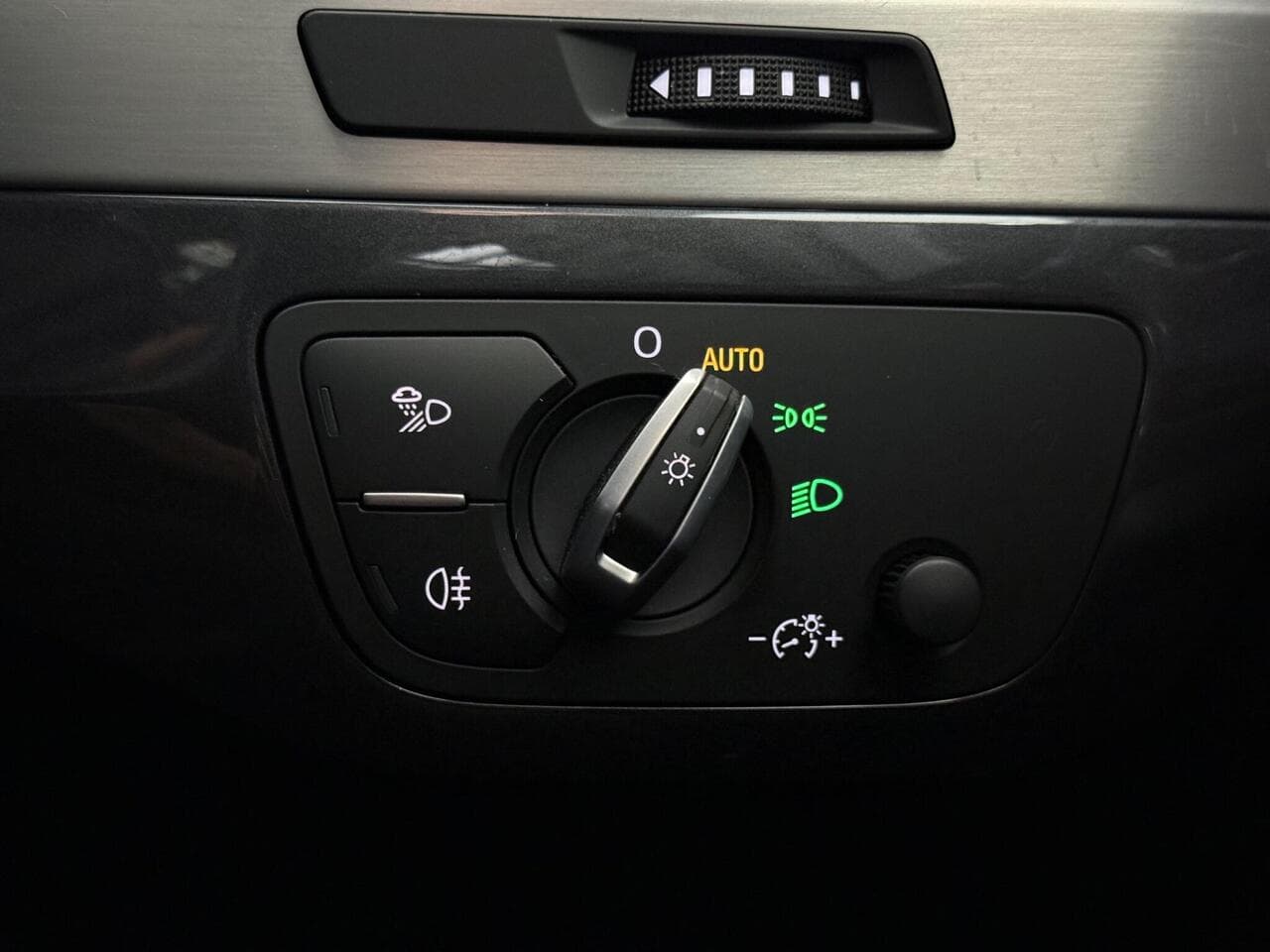 Audi Q7 thumbnail Misc Controls