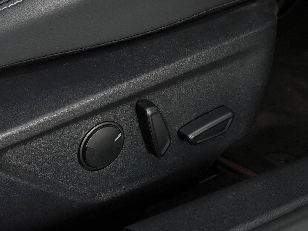 Ford Focus thumbnail Misc Controls