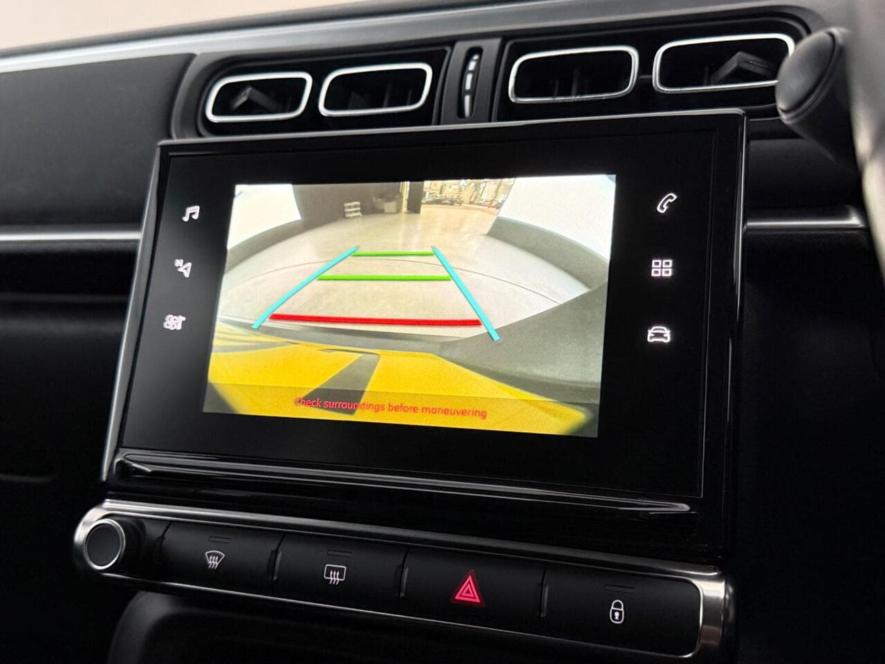 Citroen C3 thumbnail Infotainment System