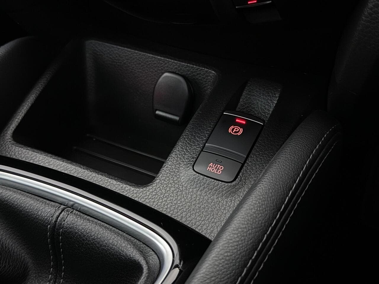 Nissan Qashqai thumbnail Misc Controls