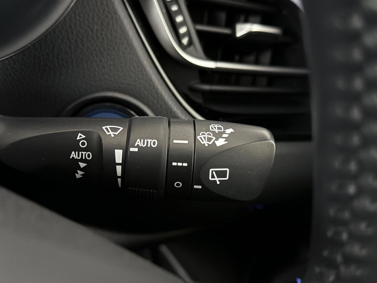 Toyota C-HR thumbnail Misc Controls