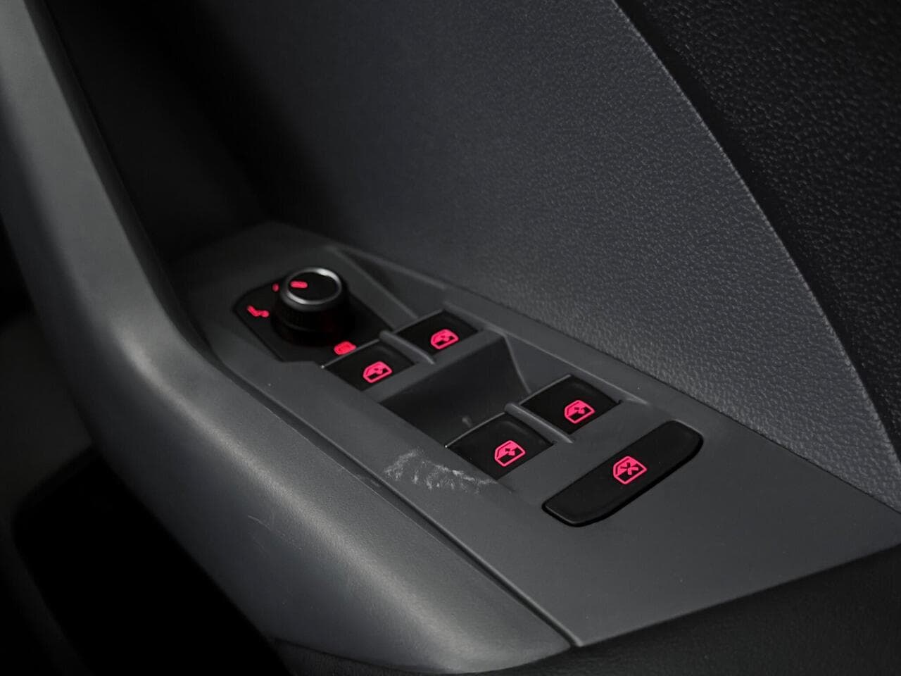 Volkswagen T-Cross thumbnail Misc Controls