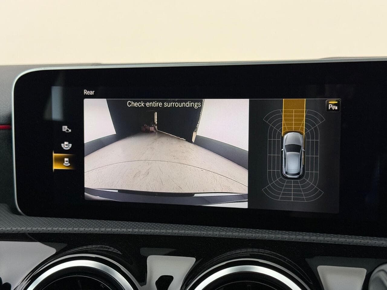 Mercedes-Benz A Class thumbnail Infotainment System