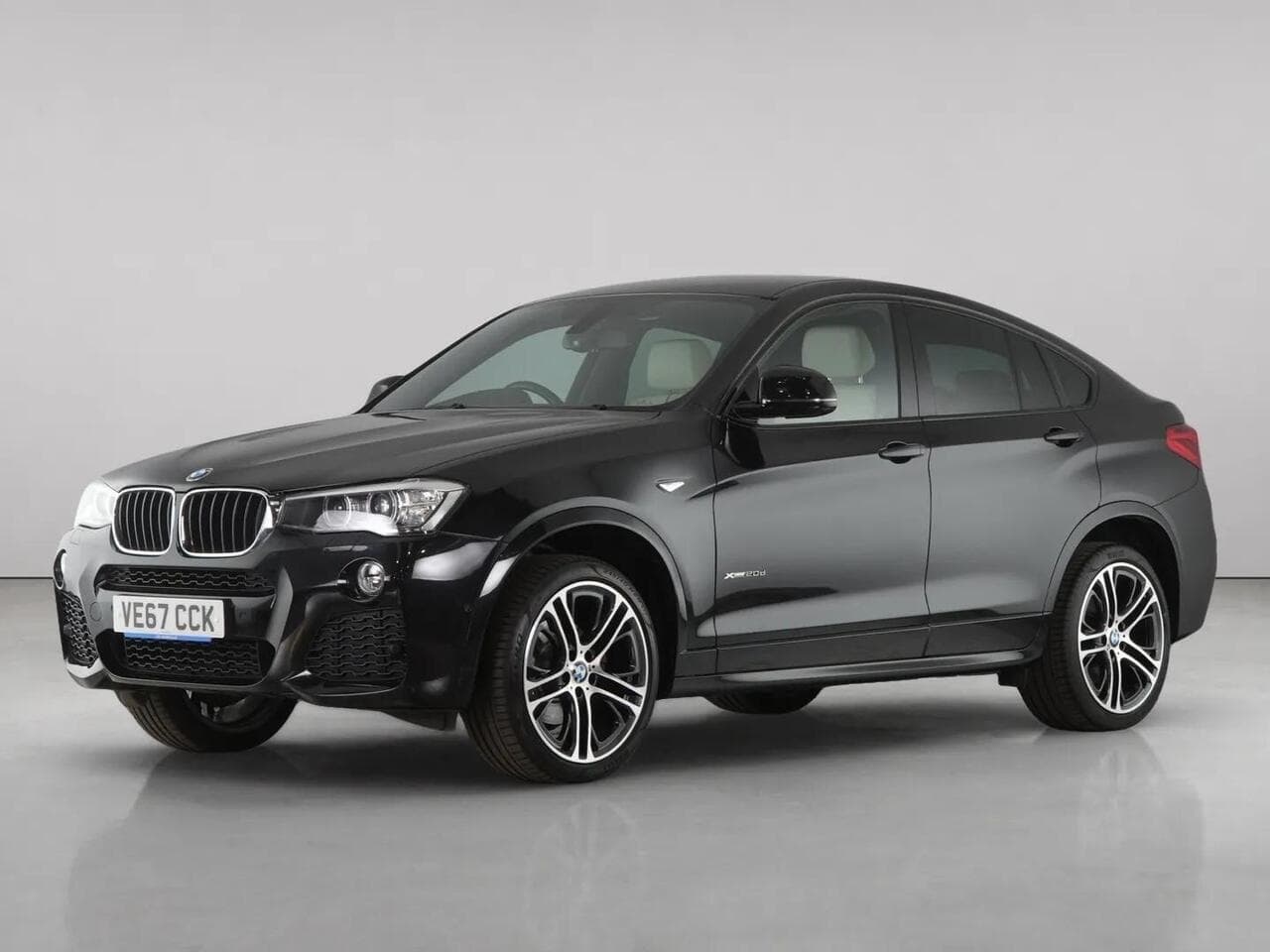 BMW X4 thumbnail Front Left