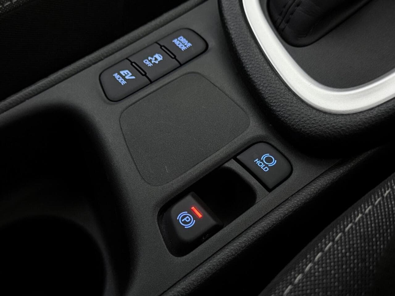 Toyota Yaris thumbnail Misc Controls