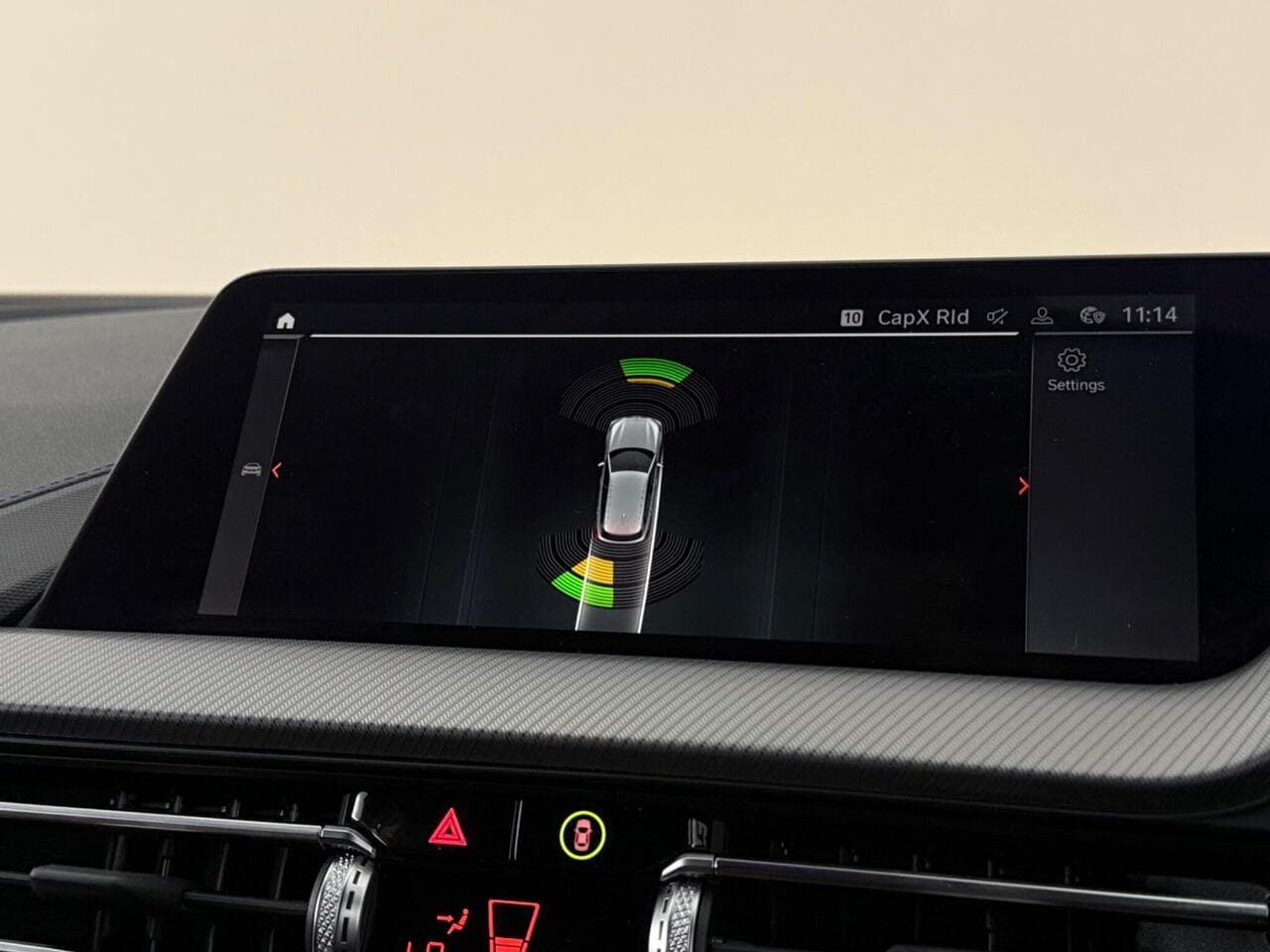 BMW 1 Series thumbnail Infotainment System