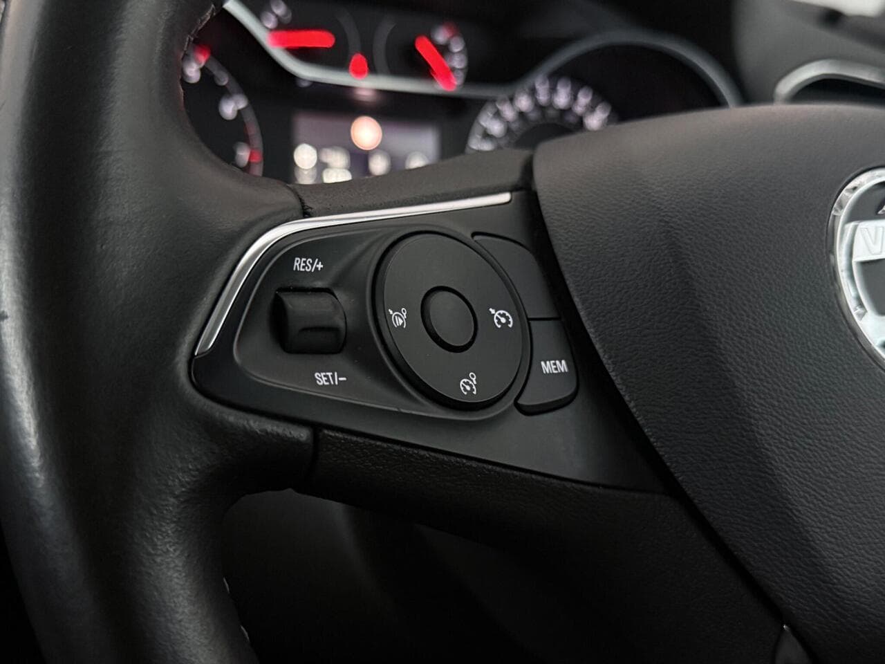 Vauxhall Grandland X thumbnail Misc Controls