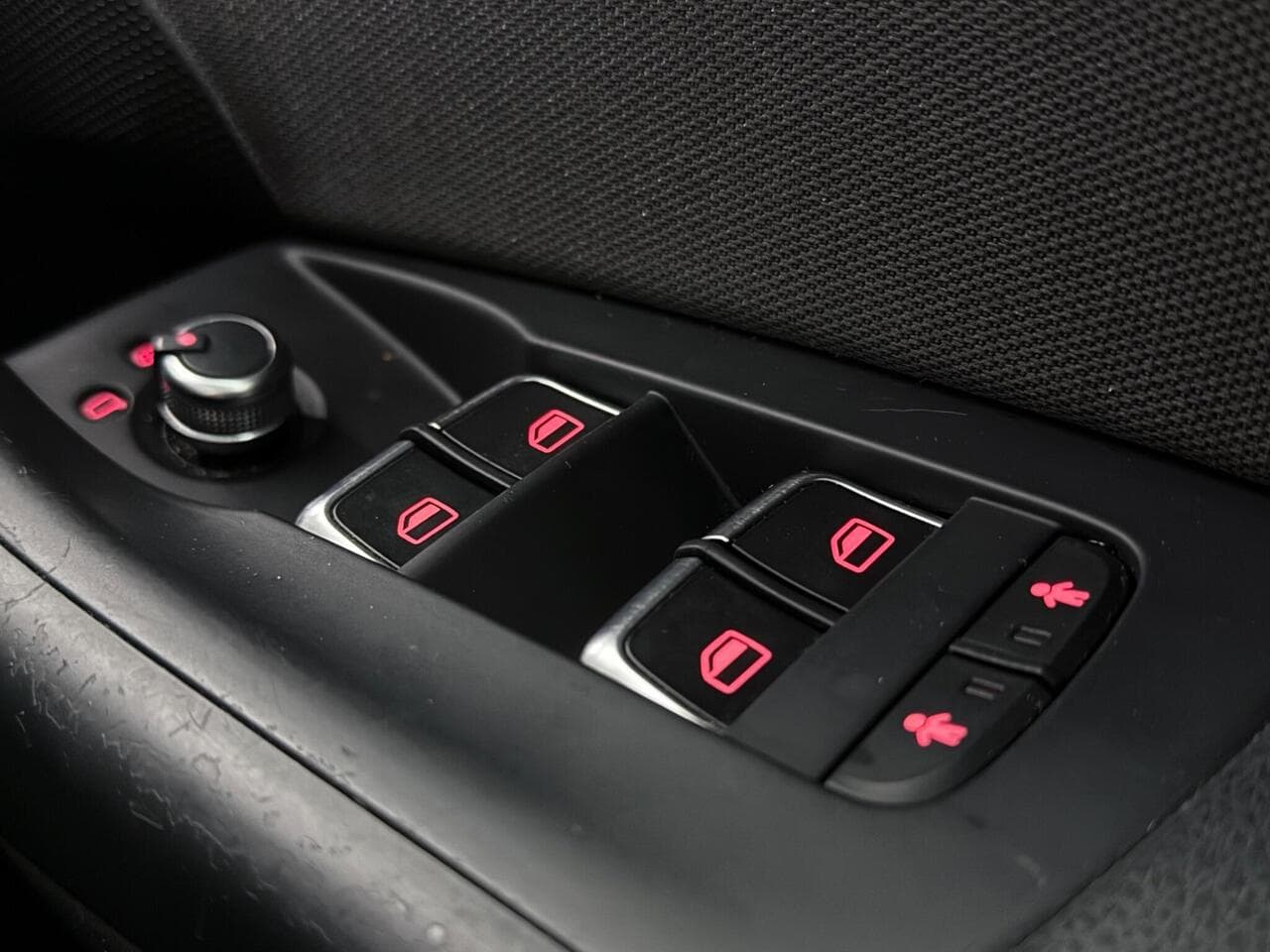 Audi Q3 thumbnail Misc Controls