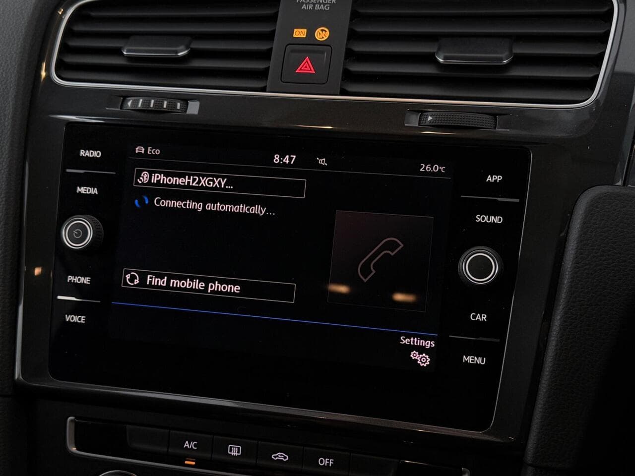 Volkswagen Golf thumbnail Infotainment System